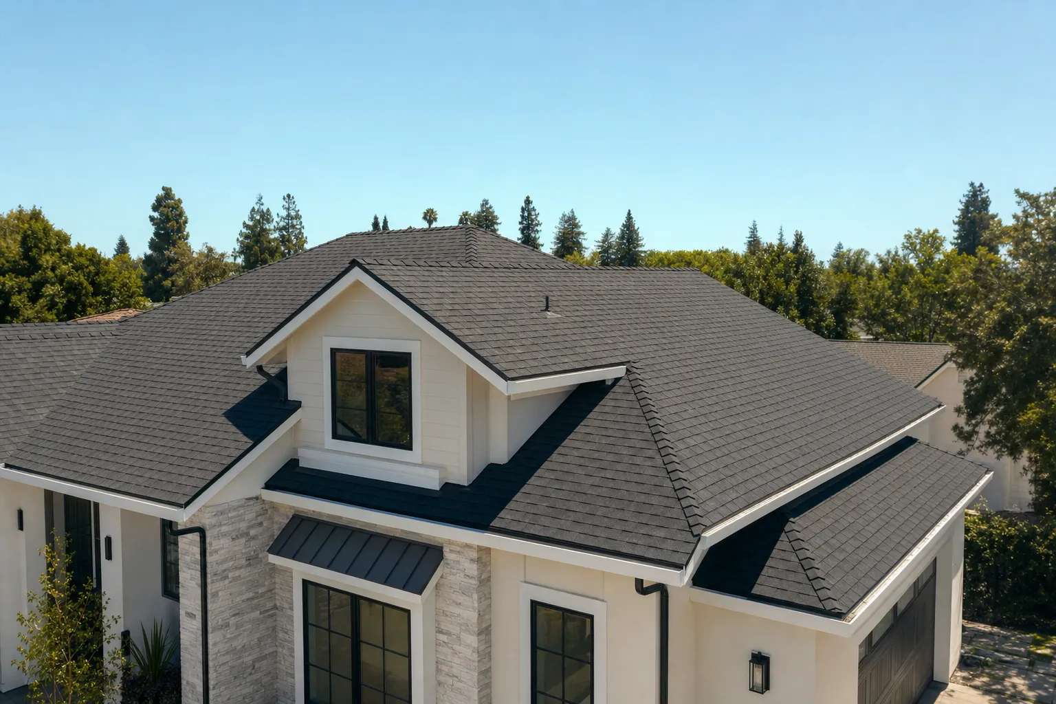 Roofer in La Canada Flintridge, California